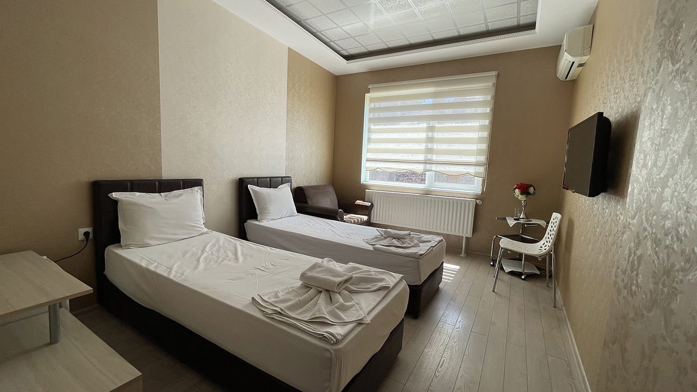 Double room – view 1 – Hotel Restorant Dunav