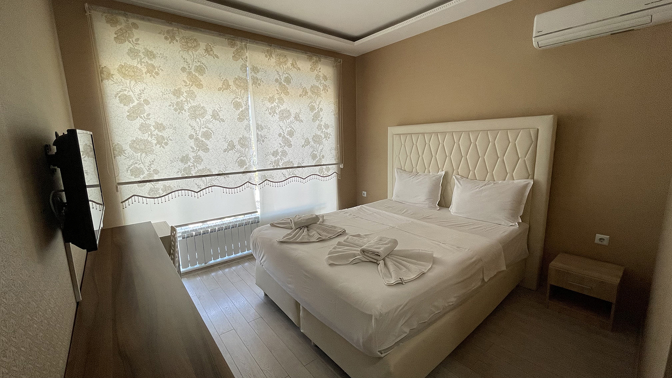 Double room with a view to the Danube – view 1 – Hotel Restorant Dunav