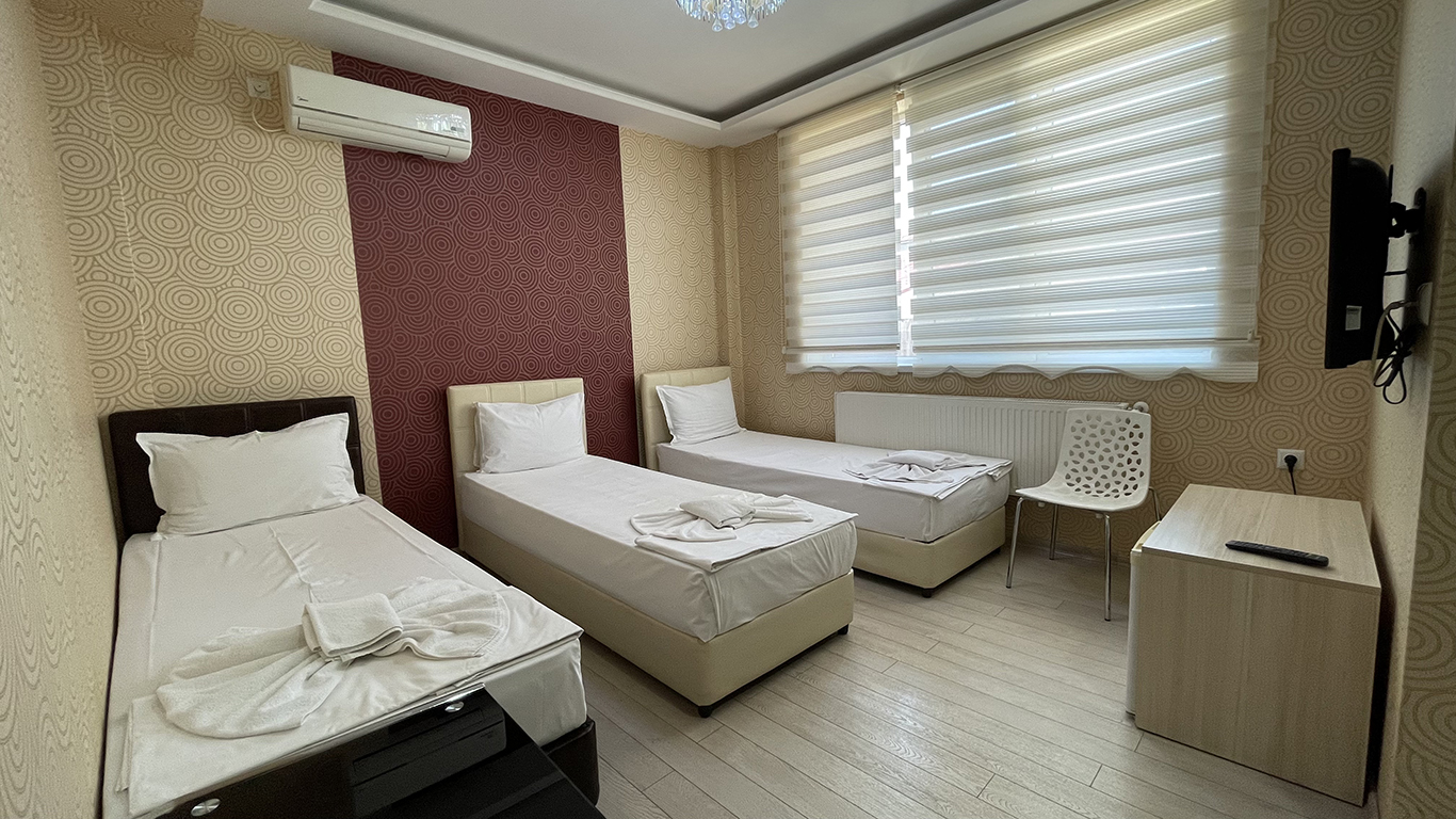 Tripple room – view 1 – Hotel Restorant Dunav